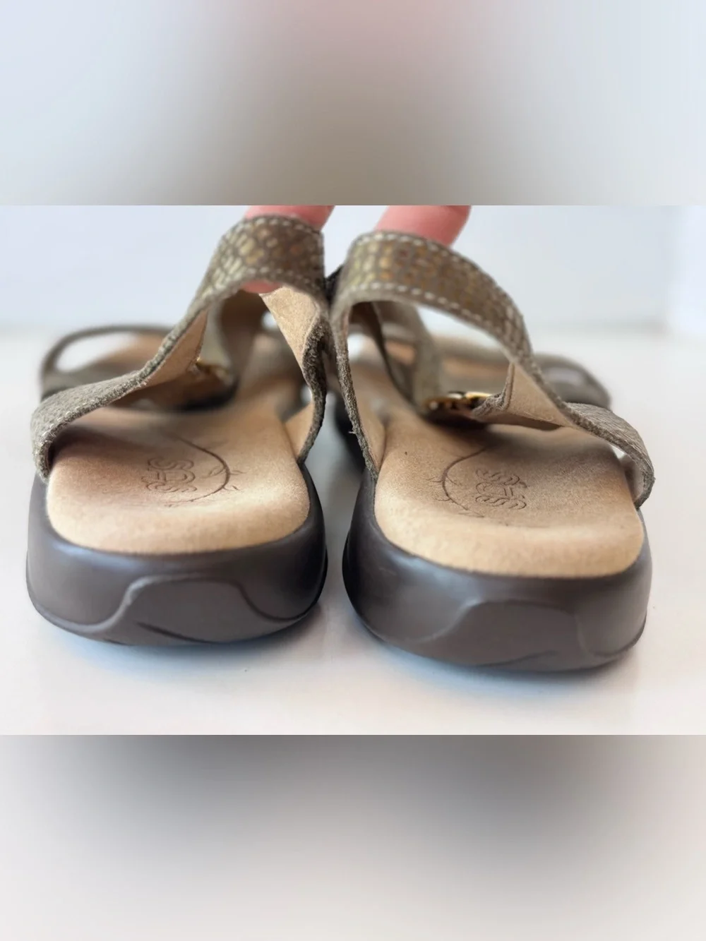 SAS Gold Metallic Reptile Print Comfort Sandals Adjustable Leather Women’s 7.5 M